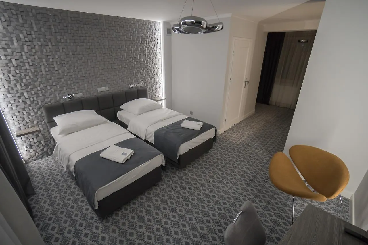Hotel Gordon Varşova 2*,